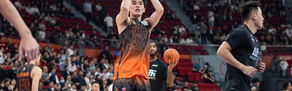 挺进决赛！山东男篮全力争冠：谢智杰2双，“张彦雨航”惊艳爆发